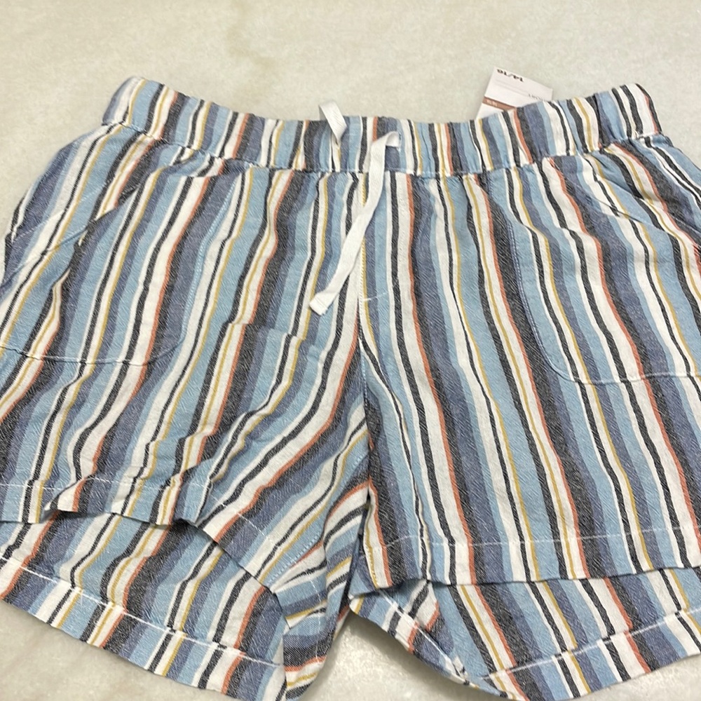 EUC Lane Bryant Linen blend striped shorts; drawstring elastic waist; 4” inseam